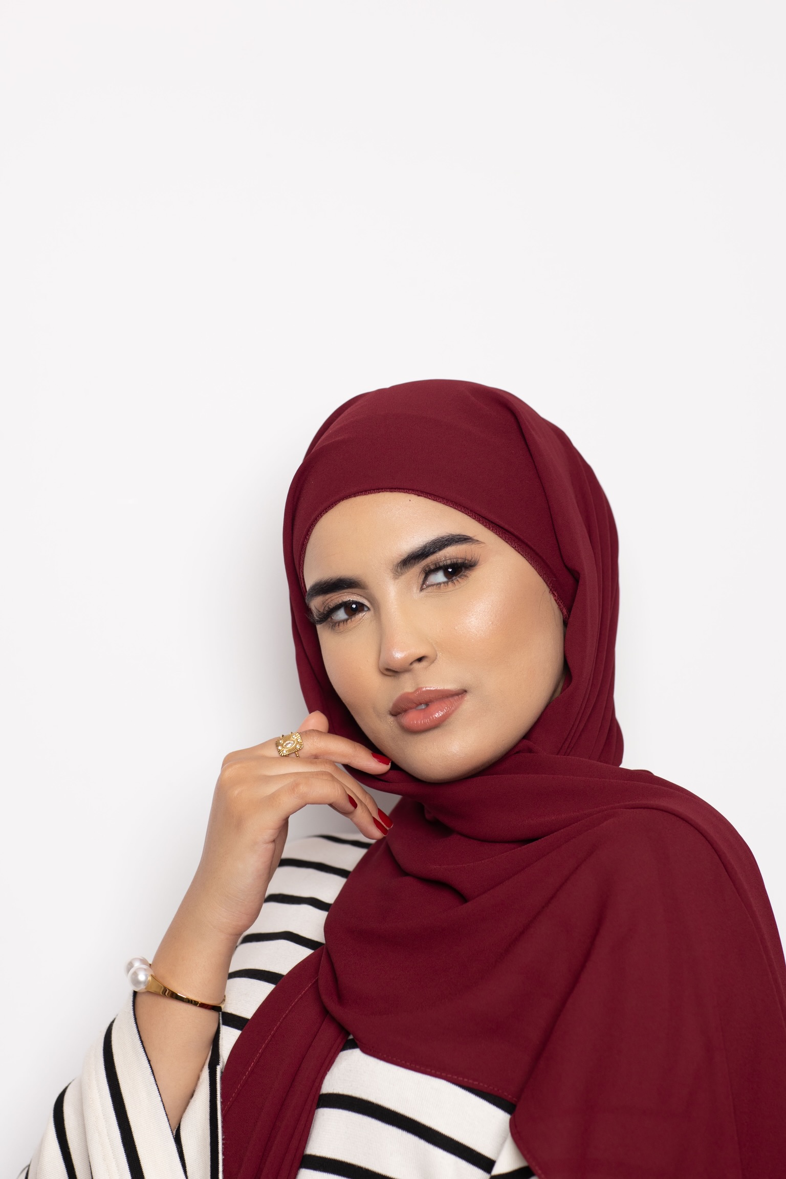 Foulard Chiffon Bonnet Intégré Cranberry